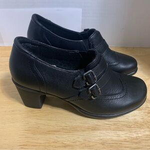 Thom McAn Women's Flossie Black Block Heel Buckle Slip On Mule Clog Shoes 6W